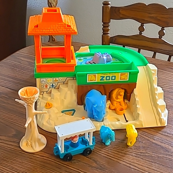 FisherPrice Toys Vintage 984 Fisher Price Zoo 916 Fun